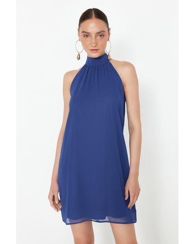 Trendyol Saks gerade geschnittenes neckholder-minikleid aus chiffon mit futter aus webstoff - Blau