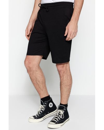 Trendyol E shorts mit normaler passform und bermuda - Schwarz