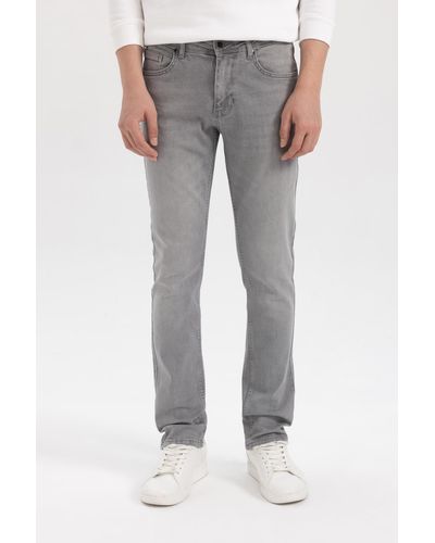 Defacto Pedro slim fit jeans normale leibhöhe, schmales bein b2904ax23au - Grau