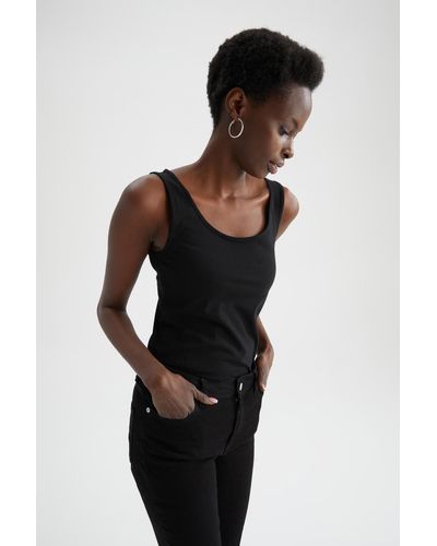 Defacto Slim-fit-unterhemd aus baumwolle mit rundhalsausschnitt - Schwarz