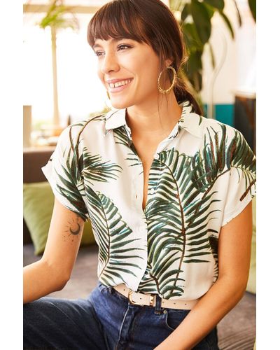 Olalook Grünes palmen-fledermaus-shirt - Mehrfarbig