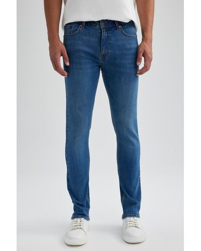 Defacto Pedro slim fit slim fit jeanshose mit normaler taille und schmalem bein - Blau