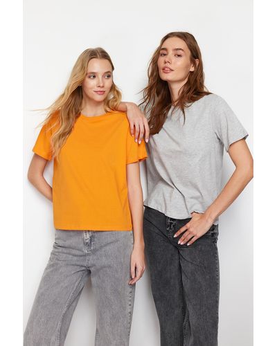Trendyol Meliert-orangefarbenes strick-t-shirt aus 100 % baumwolle mit rundhalsausschnitt im 2er-pack