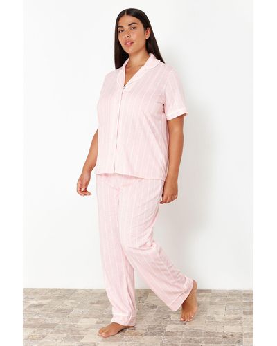 Trendyol Gestreiftes pyjama-set aus strick mit hemdkragen - Pink
