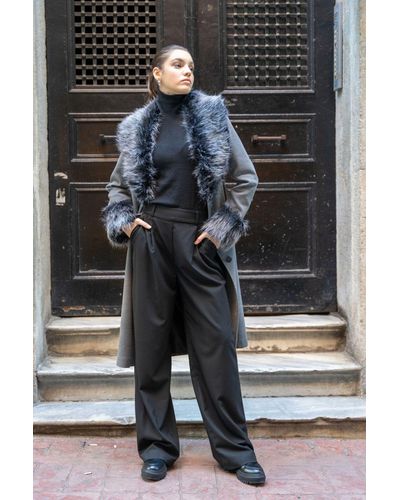 Olcay Mittellanger mantel mit abnehmbarem pelzkragen und -ärmeln und knopfverschluss - Schwarz