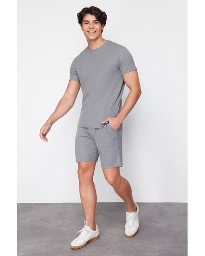 Trendyol Es pyjama-set mit waffelstrick-shorts in normaler passform - Weiß