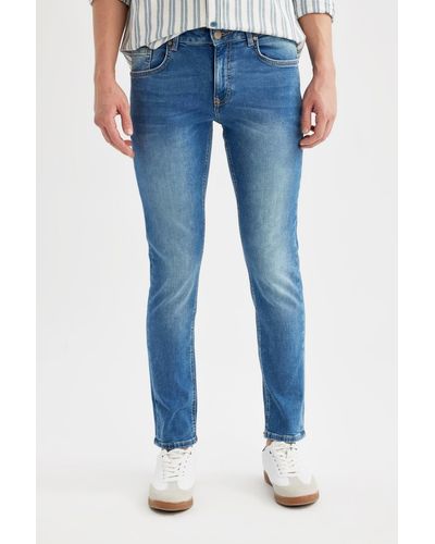 Defacto Carlo skinny fit extra skinny fit jeans mit normaler taille und extra schmalem bein b4672ax24sp - Blau