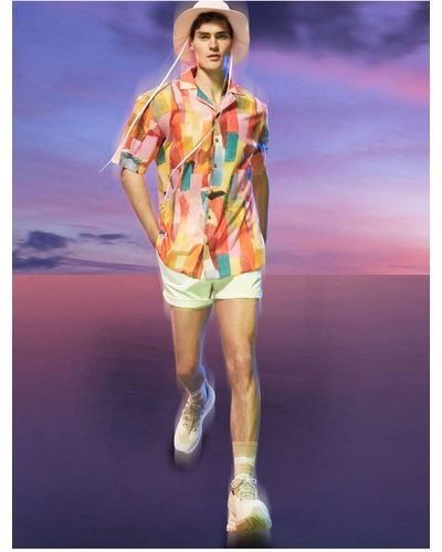 Koton Sommerhemd mit kurzen ärmeln, umlegekragen und abstraktem druckdetail - Lila