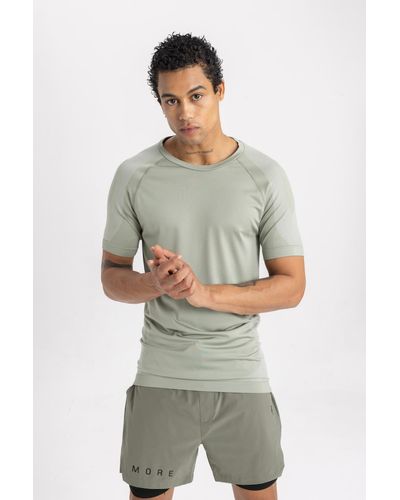 Defacto Passform slim fit rundhals kurzarm t-shirt b2887ax24sp - Grün