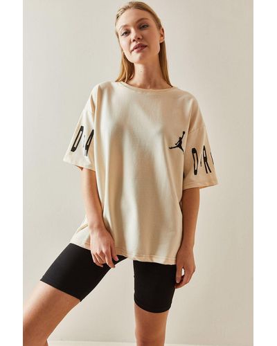 XHAN Cremefarbenes, bedrucktes oversize-t-shirt mit rundhalsausschnitt -22 - Natur