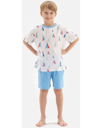 Dagi Es pyjama-set mit t-shirt und shorts mit segelboot-aufdruck und rundhalsausschnitt - Blau