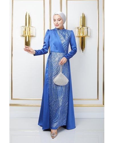 Olcay Satin-hijab-abendkleid mit stempel und glitzerndem umhangsaum indigo - Blau