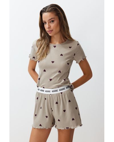Trendyol Collection Pyjama-set aus geripptem strick mit bedrucktem gummi und "mint heart"-slogan - Braun