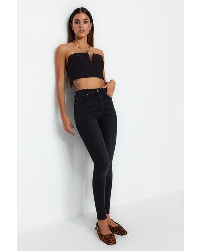 Trendyol E skinny jeans mit schlankheitseffekt und superhoher taille - Schwarz