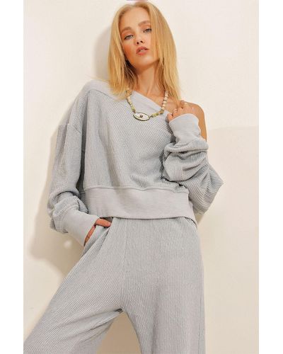 Trend Alaçatı Stili Sweatshirt regular fit - Grau