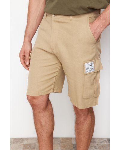 Trendyol Shorts mit label-details in normaler passform - Natur