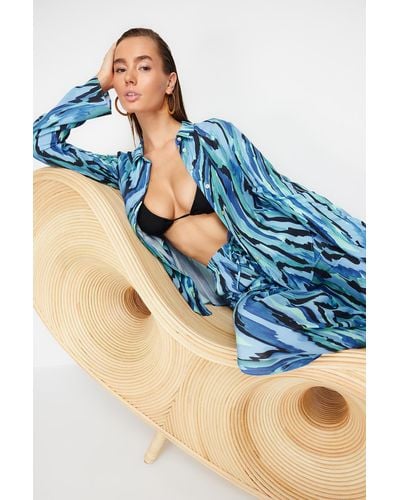 Trendyol Set aus gewebtem hemd und hose mit abstraktem muster - Blau