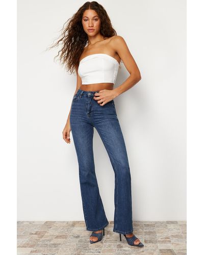 Trendyol E, nachhaltigere flare-jeans mit hoher taille - Blau