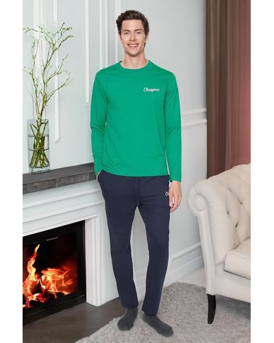 Trendyol Es, bedrucktes strickpyjama-set mit normaler passform - Grün