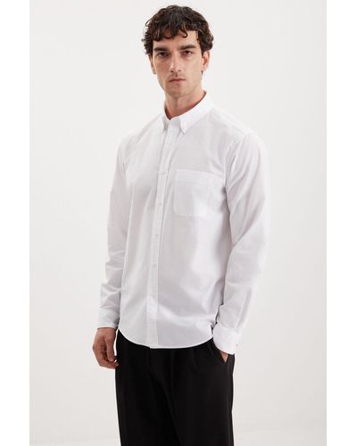 Grimelange Peres hemd aus 100 % gewebter, dicker, strukturierter slim-fit-baumwolle mit taschen - Weiß