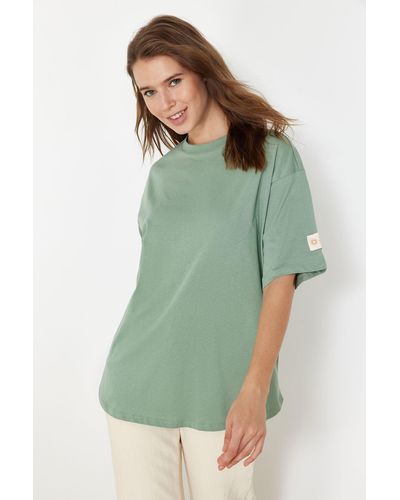 Trendyol Nachhaltigeres mint-t-shirt aus 100 % baumwolle mit oversize-schnitt und gewebtem etikett - Grün