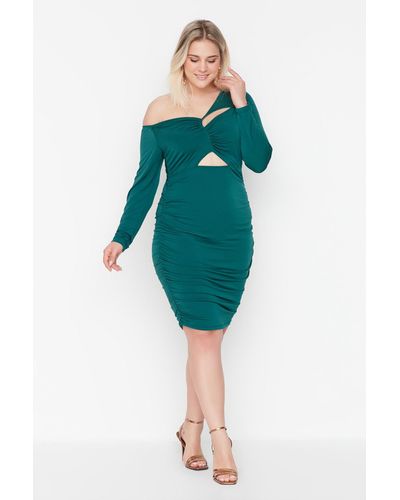 Trendyol Smaragdes, detailliertes strickkleid mit ausschnitten tbsss22ah00021 - Grün