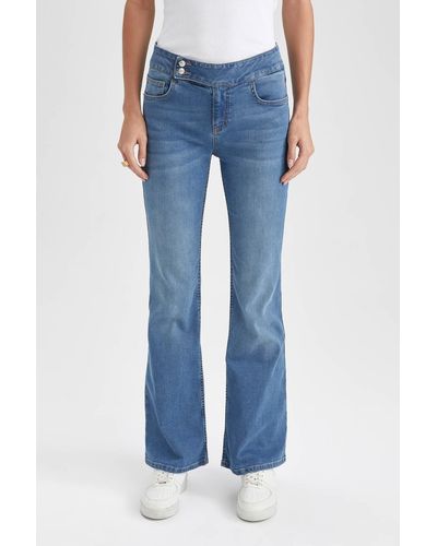 Defacto Flare fit jeanshose mit ausgestelltem bein und niedriger taille - Blau