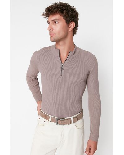 Trendyol Nerzfarbener, schmal geschnittener, gerippter pullover mit halbem rollkragen und reißverschluss - Grau