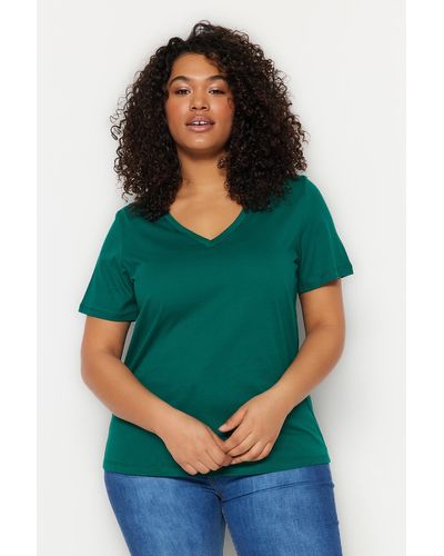 Trendyol Smaragdes basic-strick-t-shirt mit v-ausschnitt - Grün