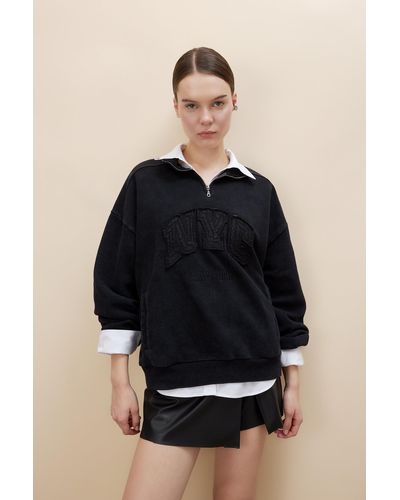 Defacto Sweatshirt mit rundhalsausschnitt und print aus dickem stoff mit verwaschenem helleffekt, oversize-passform, c2014ax24sp - Schwarz