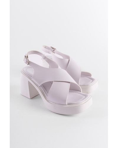 Capone Outfitters Plateau-sandalen mit kreuzriemen - Pink