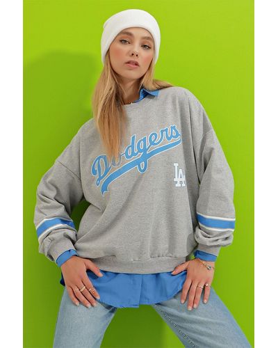 Trend Alaçatı Stili Grimelange-sweatshirt mit rundhalsausschnitt, dodgers-aufdruck und schleifenärmeln - Grün
