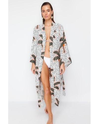Trendyol Tropisch gemusterter maxi-kimono und kaftan aus 100 % baumwolle mit gürtel - Weiß