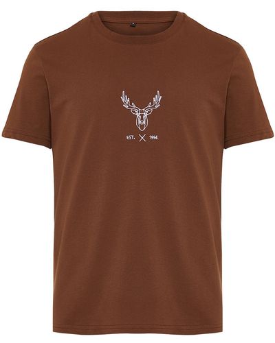 Trendyol Dunkeles t-shirt aus 100 % baumwolle mit aufgesticktem hirsch in normaler schnittform, - Braun