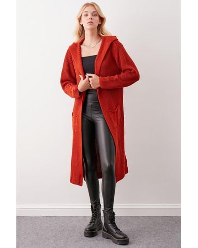 Vitrin Lange strickjacke mit kapuze und seitenschlitzen - Rot