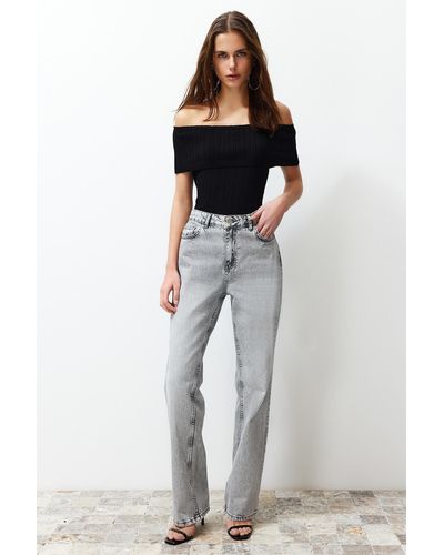 Trendyol E jeans mit niedriger taille und weitem bein - Grau