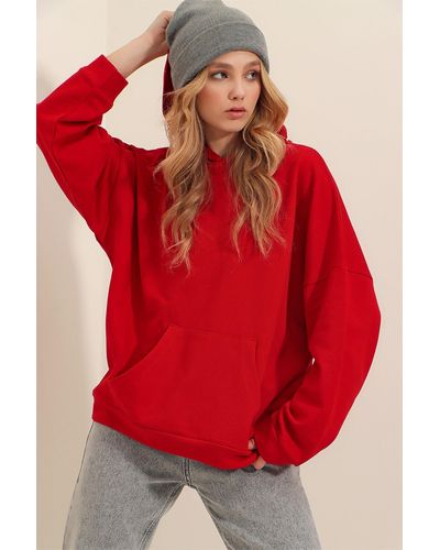 Trend Alaçatı Stili Es sweatshirt mit känguru-kapuze, 3 fäden, dick, mit taschen - Rot
