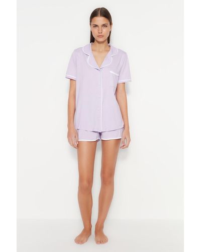 Trendyol Farbenes, gestricktes pyjama-set aus hemd und shorts aus 100 % baumwolle mit paspelierung - Lila