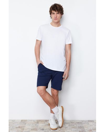 Trendyol Marineblaue shorts mit normaler passform und bermuda