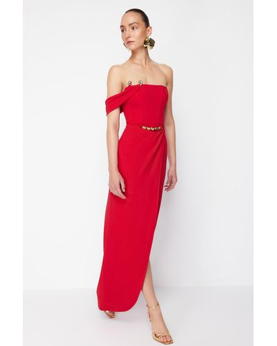 Trendyol Zeynep tosun es langes abendkleid wickelkleid mit strick-accessoire-detail - Rot