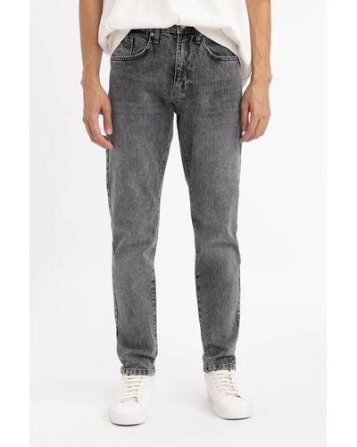 Defacto Slim tapered fit skinny fit jeanshose mit normaler leibhöhe und schrumpfbarem bein b7782ax24sp - Grau