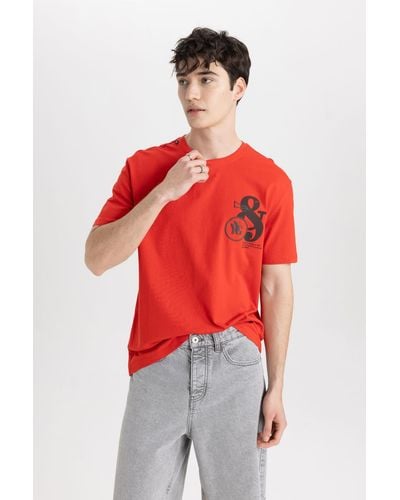 Defacto Bedrucktes t-shirt mit rundhalsausschnitt und kurzen ärmeln in normaler passform b8479ax24sm - Rot