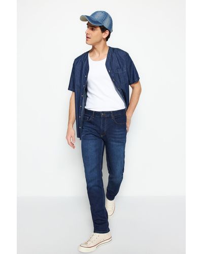 Trendyol Helle premium-jeans aus dehnbarem stoff mit regulärer passform - Blau