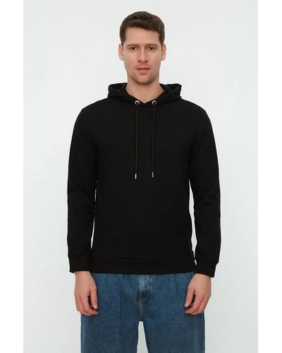 Trendyol Es basic-sweatshirt mit kapuze und kängurutasche im regulären/normalen schnitt und langen ärmeln - Schwarz