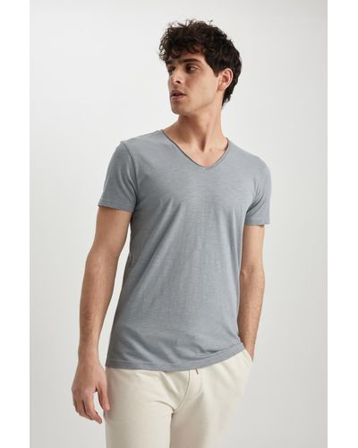 Defacto Slim-fit-t-shirt mit v-ausschnitt m4791az23sm - Weiß