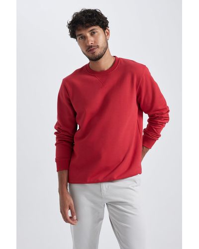 Defacto Es basic-sweatshirt aus baumwolle mit normaler passform und rundhalsausschnitt zum valentinstag - Rot