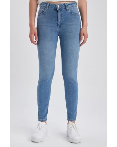 Defacto Rebeca skinny fit jeanshose mit normaler taille, schmalem bein und langer länge, a5141ax23hs - Blau