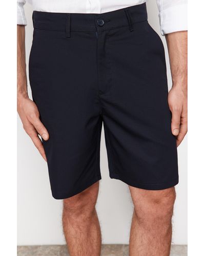 Trendyol Marineblaue chino-shorts in normaler passform