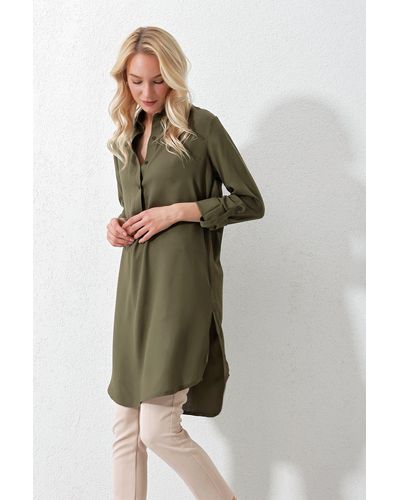 Trend Alaçatı Stili Farbene tunika mit hemdkragen und halber knopfleiste, lange gewebte tunika - Grün