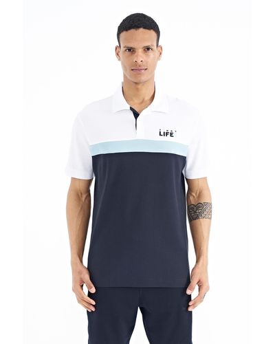 TOMMY LIFE Marineblaues polo-hals-t-shirt mit farbverlauf und standardform – 88238
